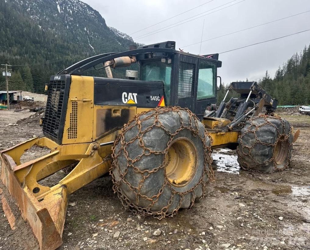 CAT 545 C Skideri