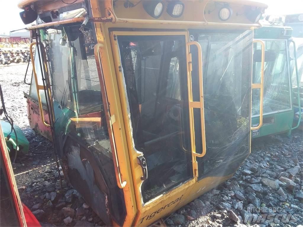 Tigercat 1075 Kabine i unutrašnjost