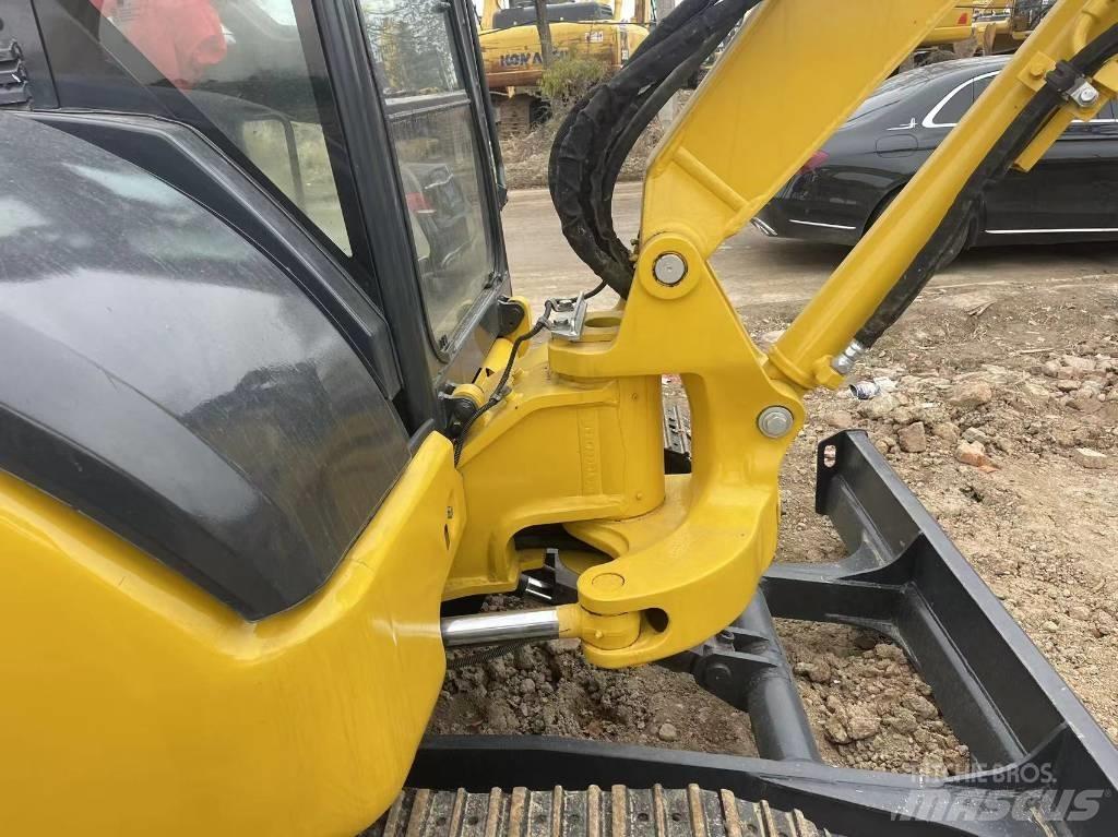 Komatsu PC 40MR Mini bageri <7t