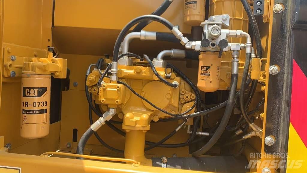 CAT 323 D2 L Bageri gusjeničari