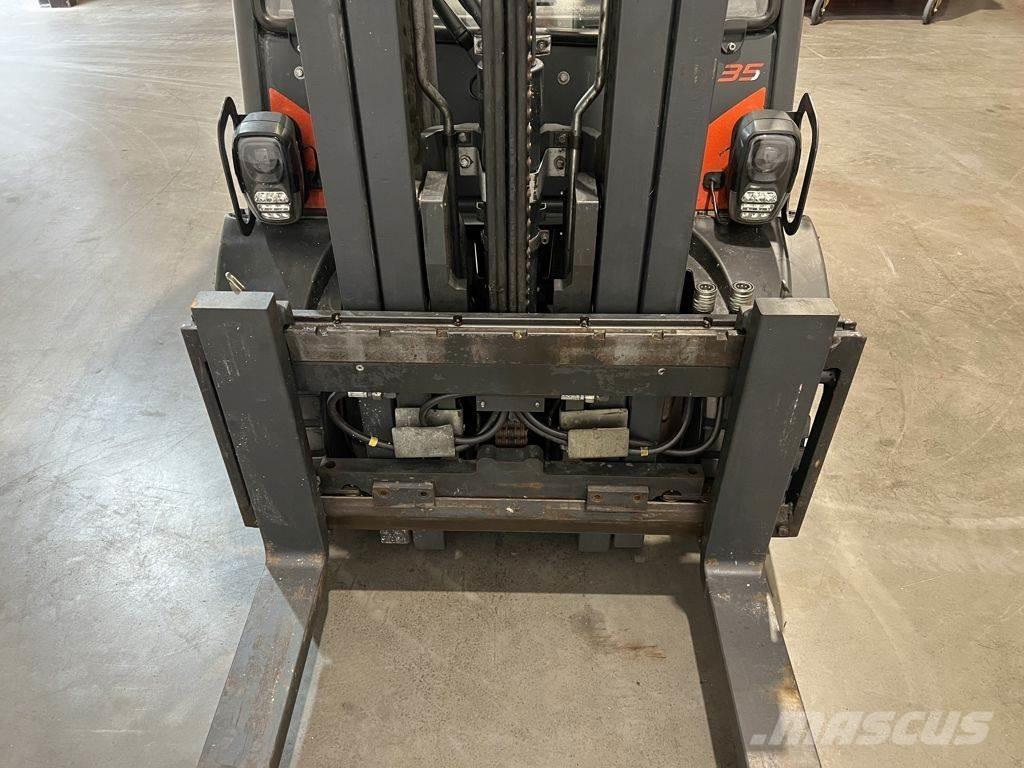 Linde H35D-02 Dizelski viličari