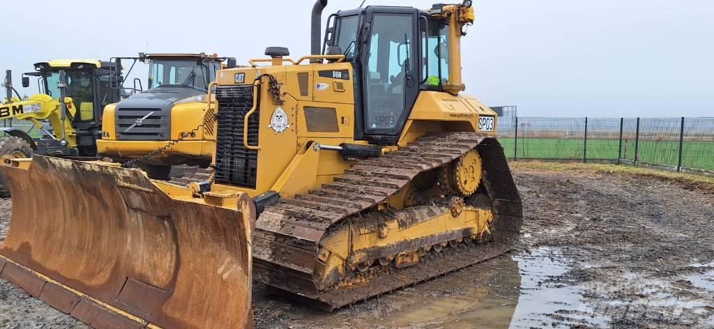 CAT D 6 N Buldožeri gusjeničari