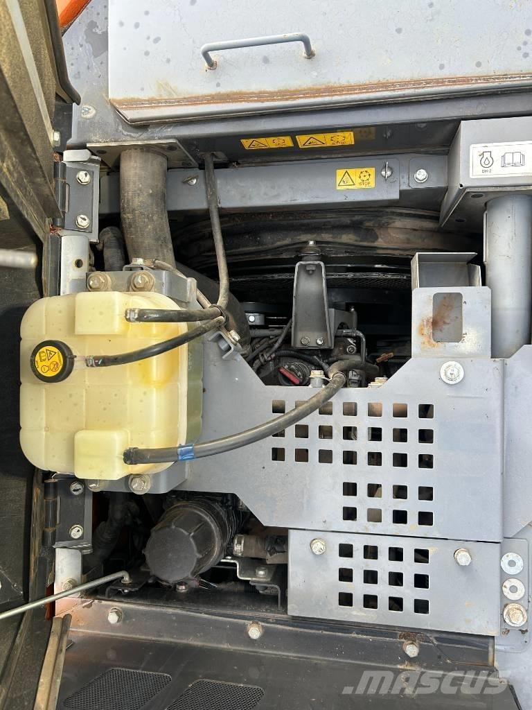 Hitachi ZX 135 US-6 Bageri gusjeničari