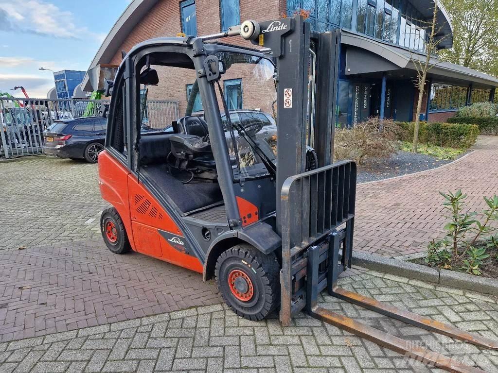 Linde H25D-02 Dizelski viličari