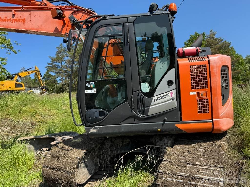 Hitachi ZX135USBL-6 Bageri gusjeničari