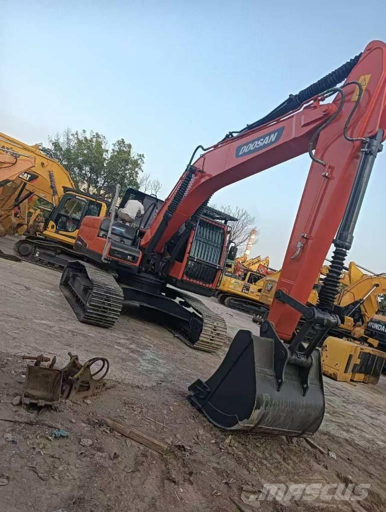 Doosan DX225LC-9C Bageri gusjeničari