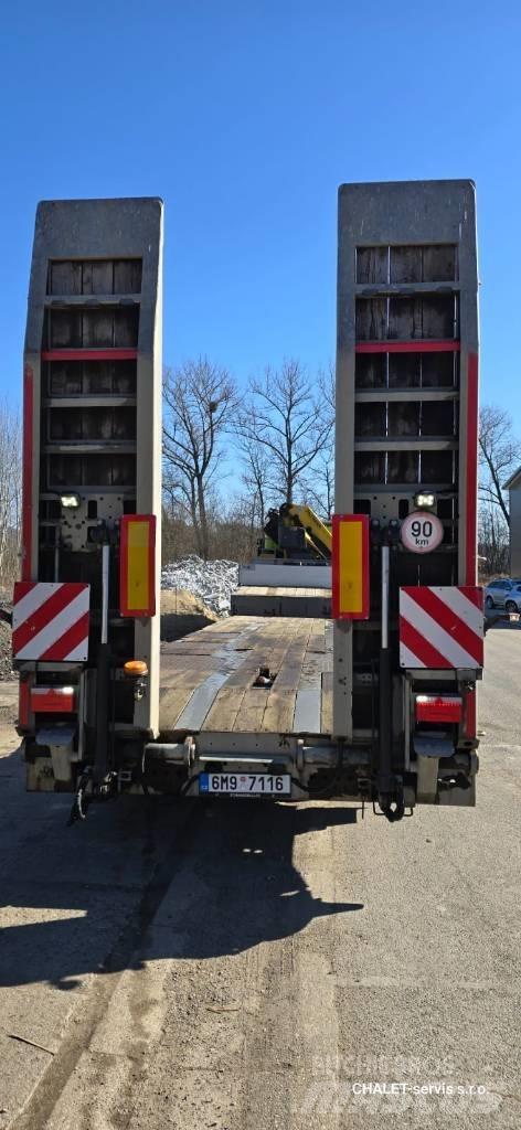 Schwarzmüller D40R Nisko-utovarne poluprikolice