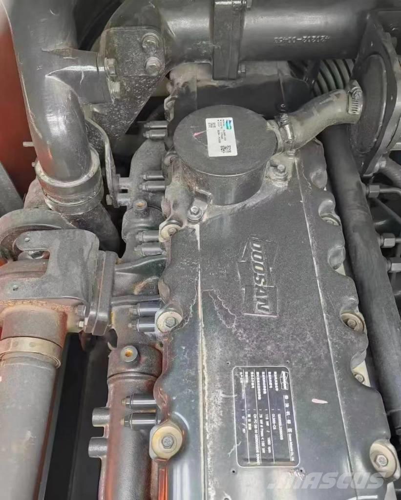 Doosan DX 220 Bageri gusjeničari