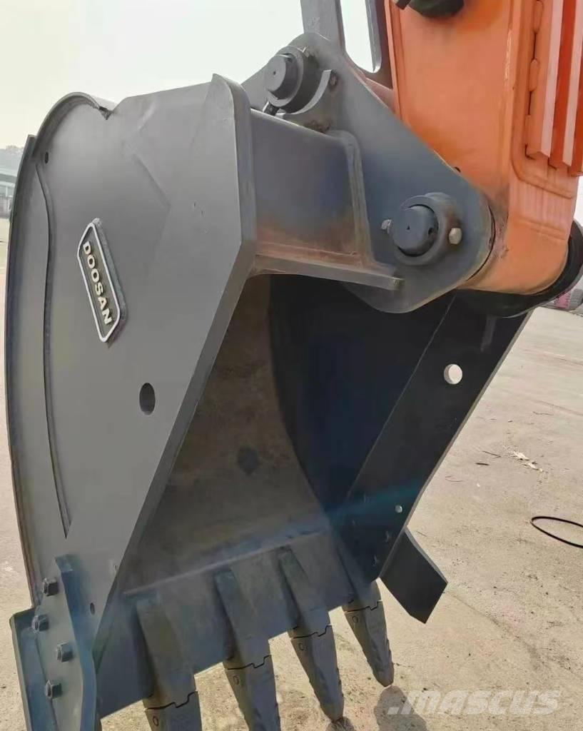 Doosan DX 220 Bageri gusjeničari