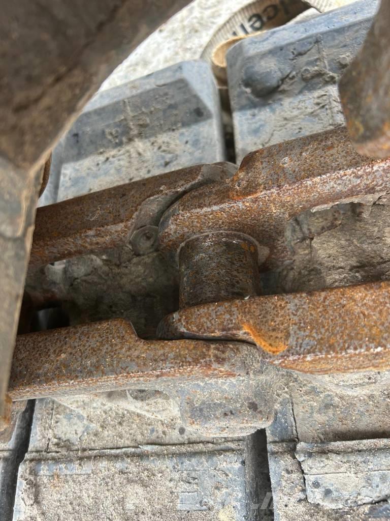 Komatsu PC 138 US-11 Bageri gusjeničari