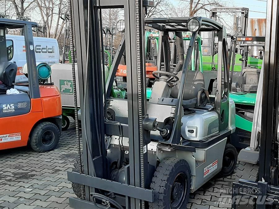 Nissan Y1D2A25Q Dizelski viličari