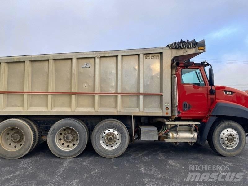 CAT CT 660 Kiper kamioni