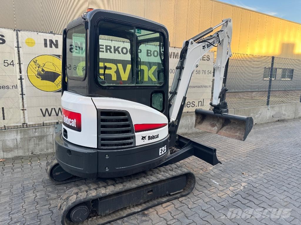 Bobcat E25 Mini bageri <7t