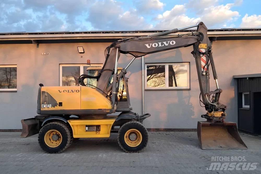 Volvo EW 140 Bageri na kotačima