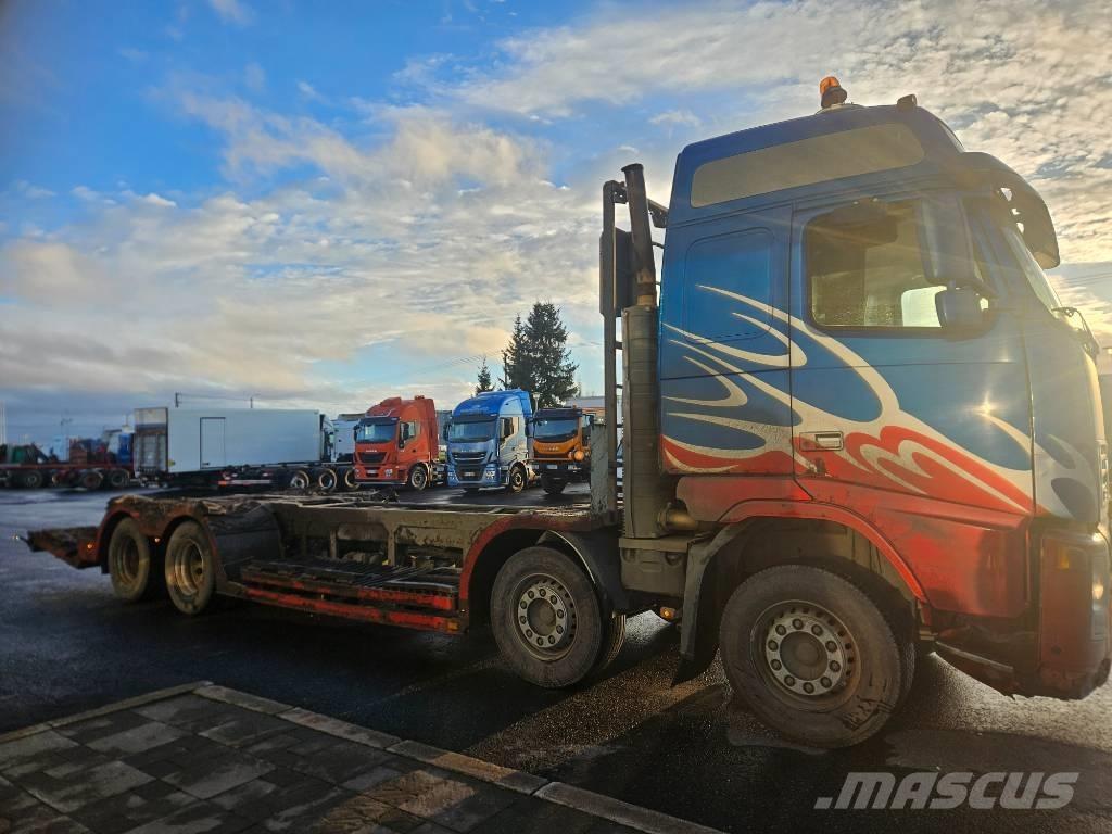 Volvo FH12 8x4 Kamioni za prijevoz šumskih strojeva