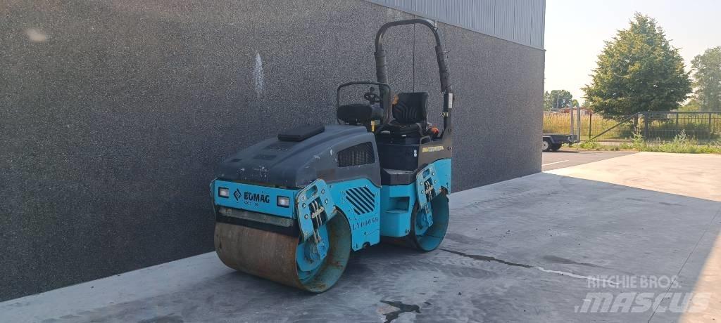 Bomag BW 100 AD-4 Valjci sa dvojnim bubnjem