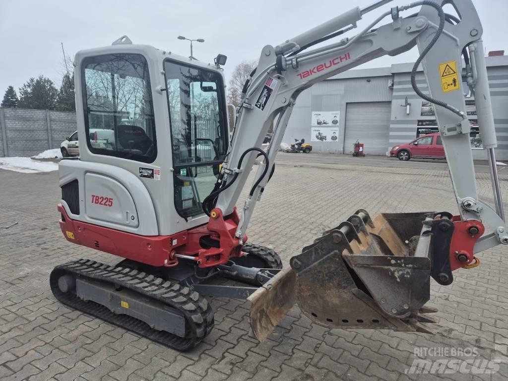 Takeuchi TB 225 Mini bageri <7t