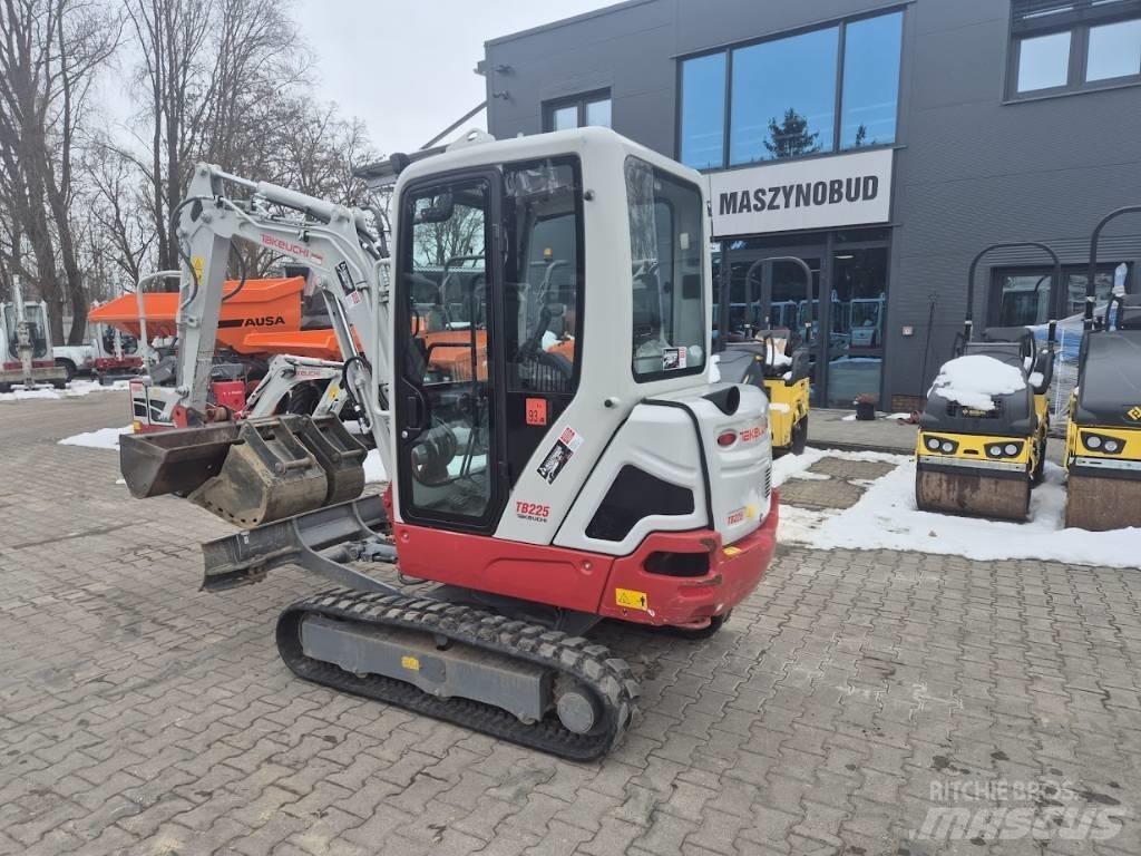 Takeuchi TB 225 Mini bageri <7t