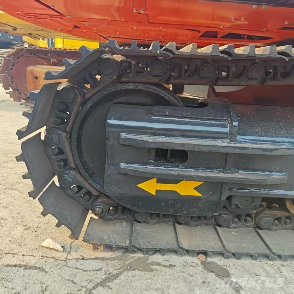 Doosan DX 300 LC Bageri gusjeničari