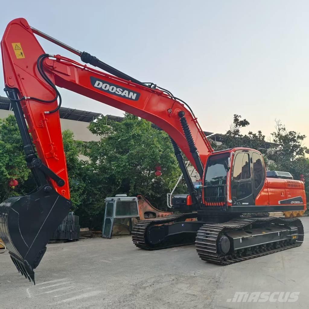Doosan DX 300 LC Bageri gusjeničari