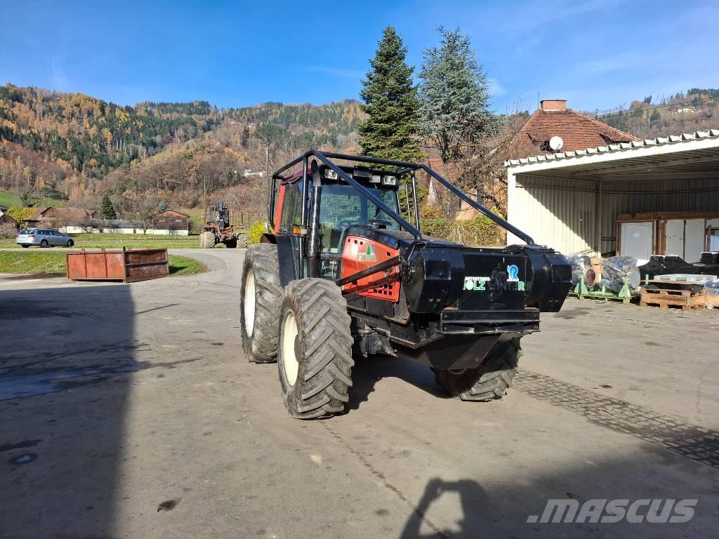 Valtra 8550 Šumski traktori