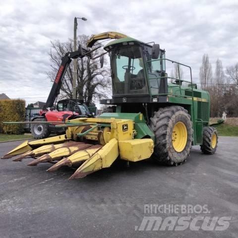 John Deere 6610 Strojevi za krmu na vlastiti pogon