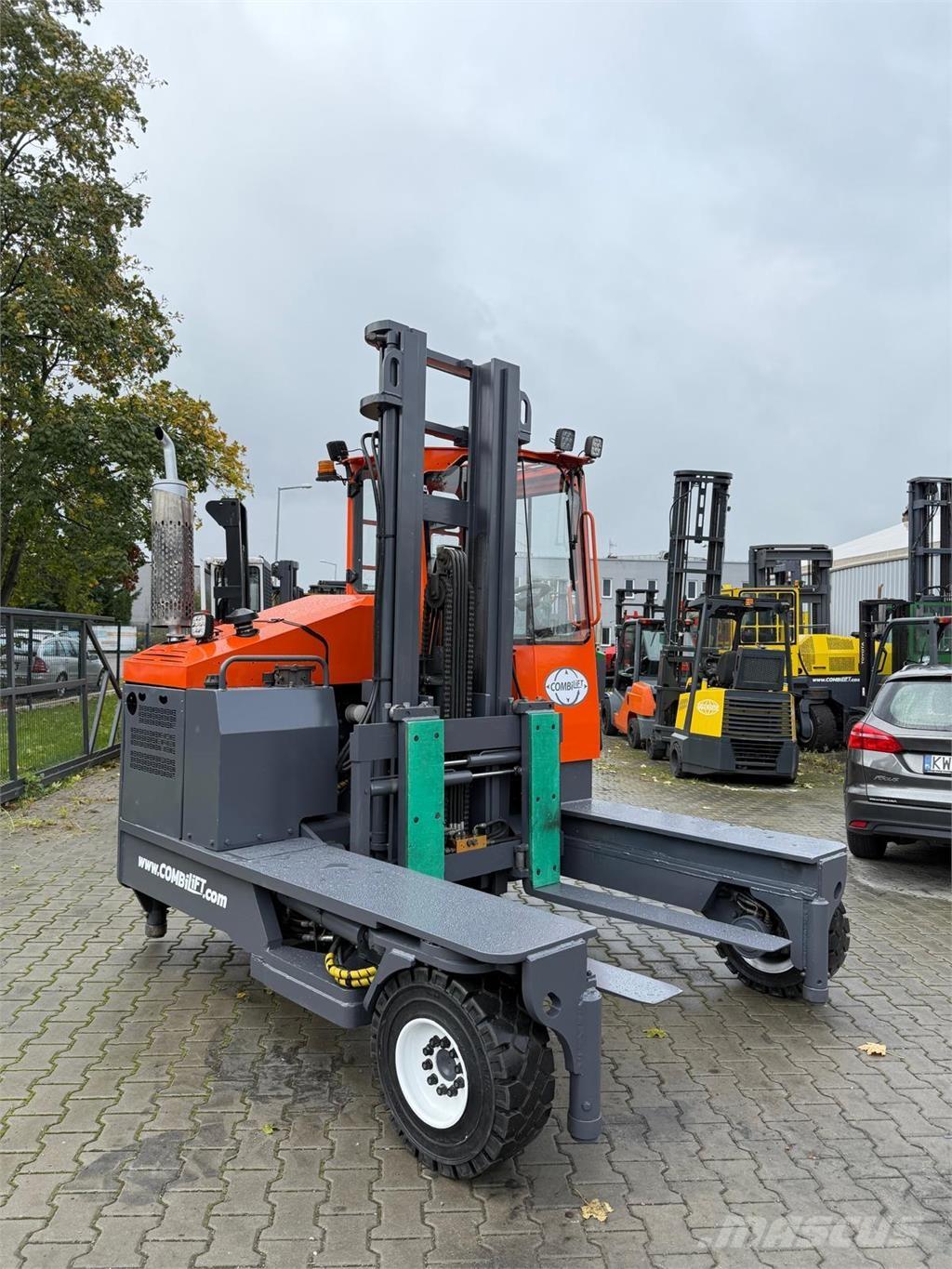 Combilift C5000 XL Viličari sa 4-stranskim dohvatom