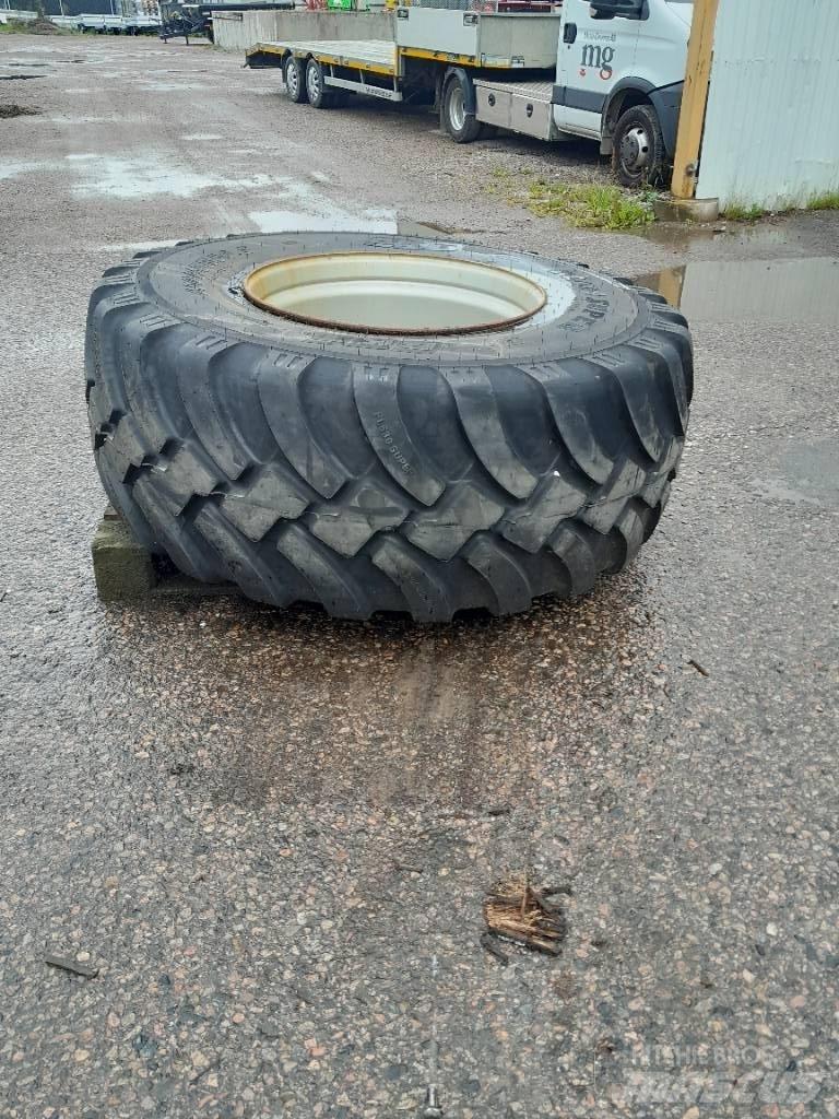 BKT 650/60R30,5 Hjul Gume, kotači i naplatci