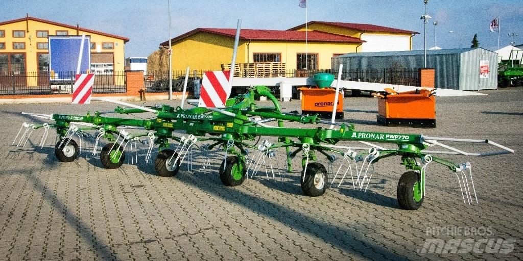 Pronar PWP770 Okretači i sakupljači sijena