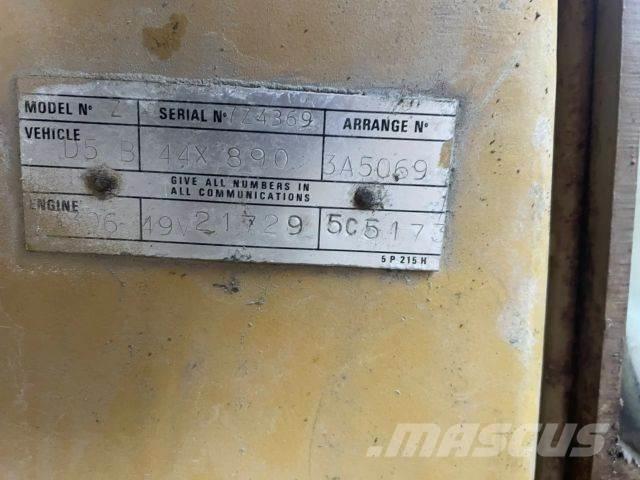 CAT D5B 44x890 Buldožeri gusjeničari