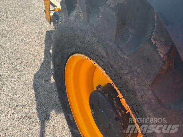 JCB 540-140 Teleskopski viličari