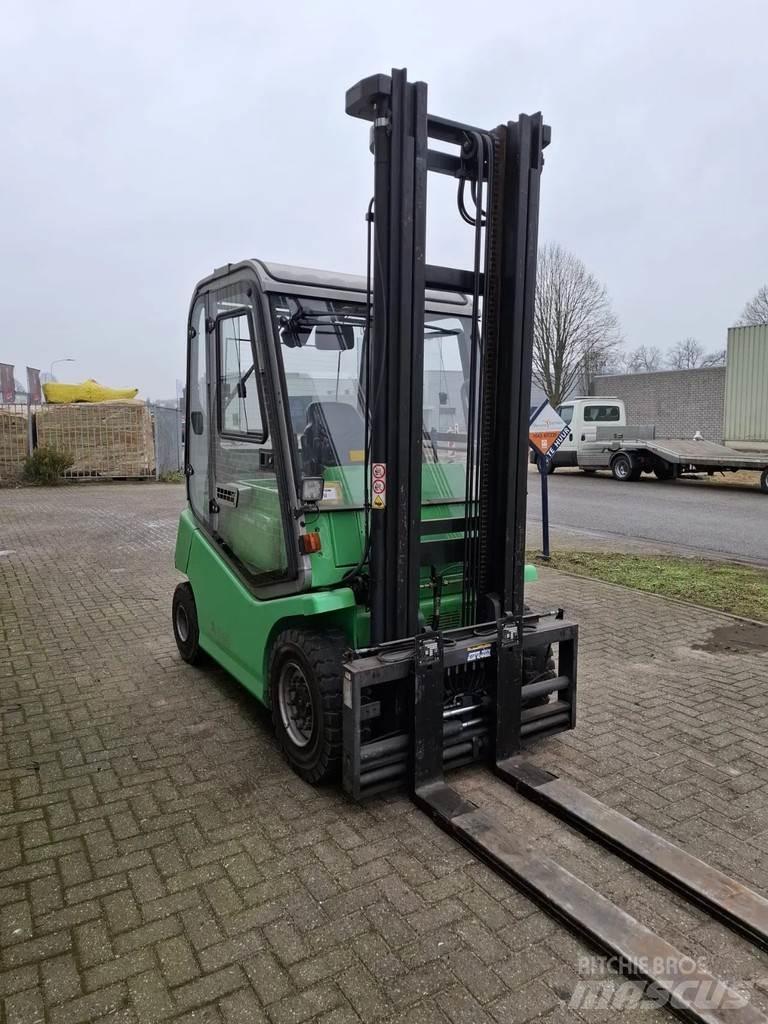 Cesab Mak400AC Električni viličari