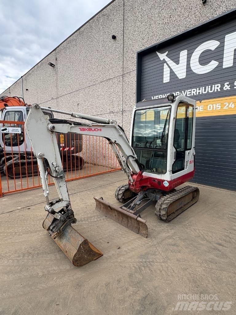 Takeuchi TB016 Mini bageri <7t