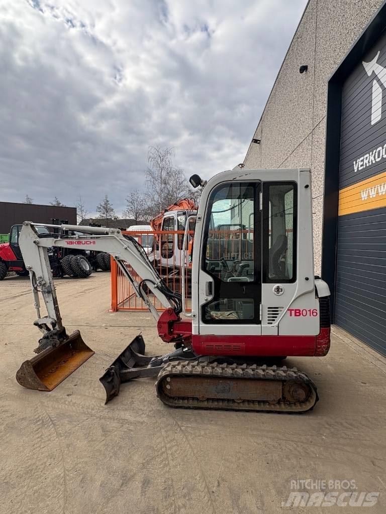 Takeuchi TB016 Mini bageri <7t