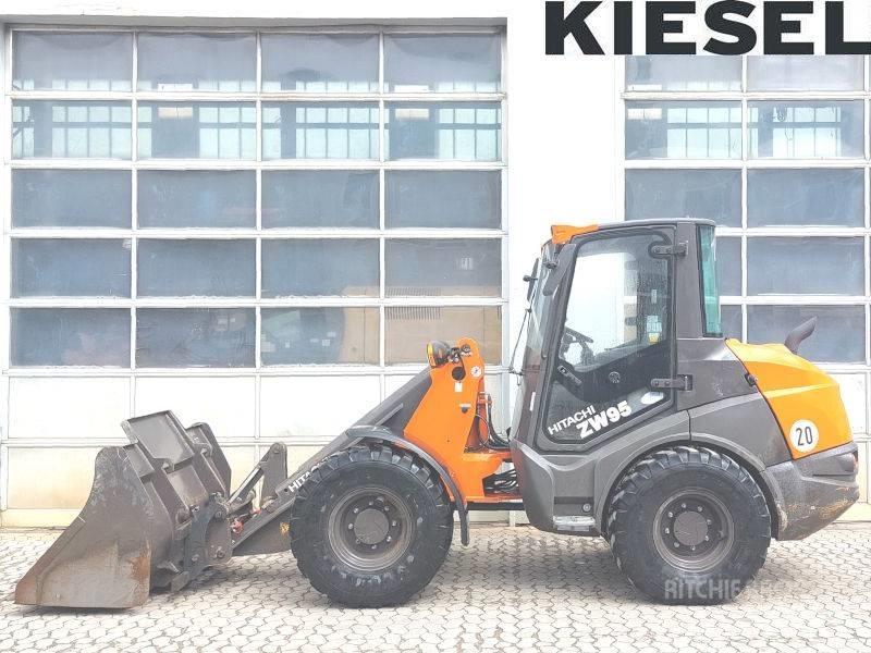Hitachi ZW 95-6 Skid steer mini utovarivači