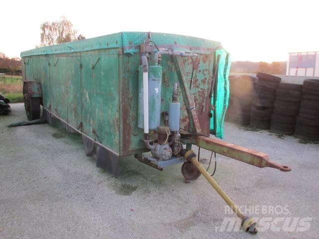  Melkwagen 6 Plätze Poljoprivreda – ostalo