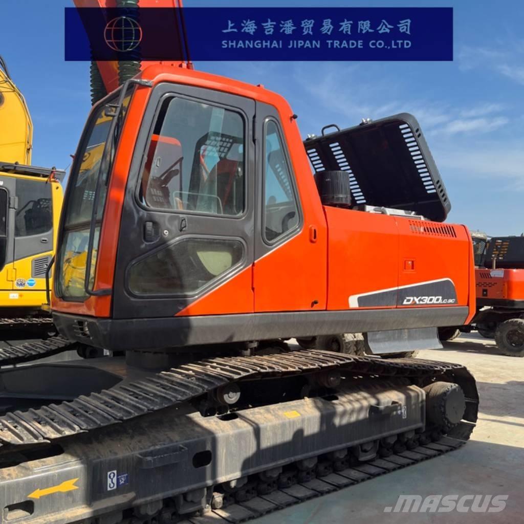 Doosan DX 300 Bageri gusjeničari