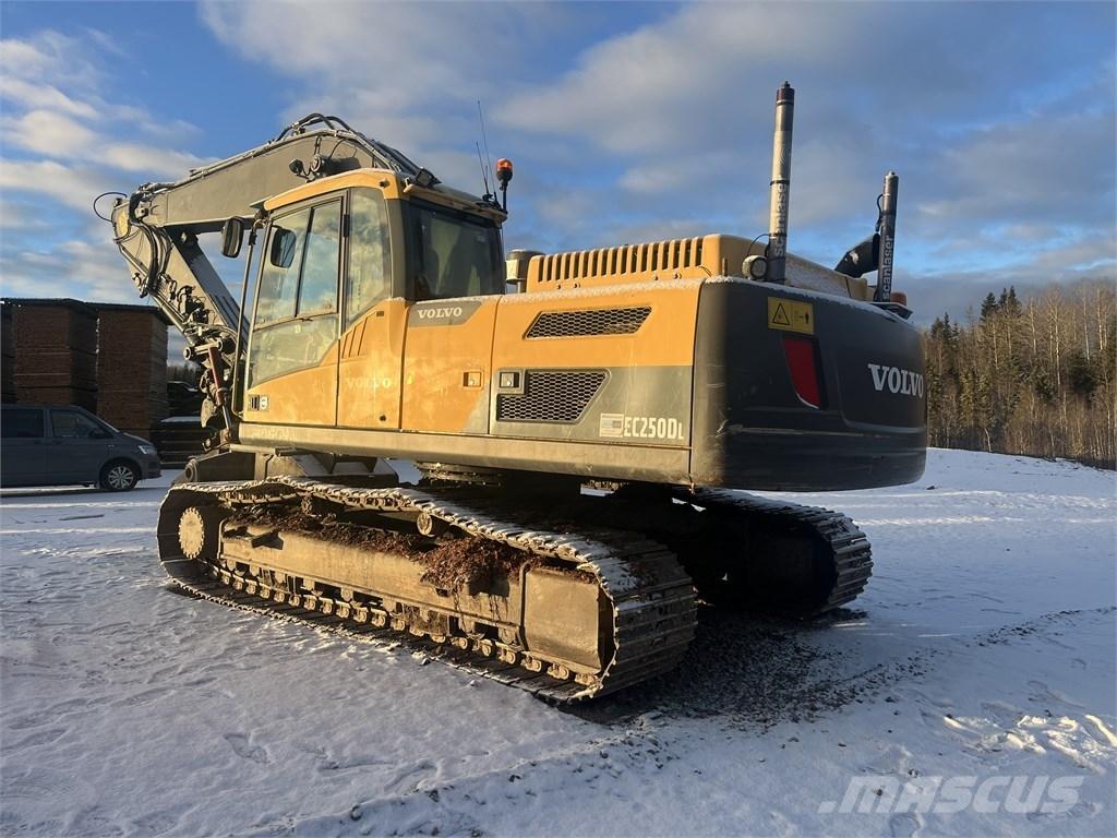 Volvo EC 250 D L Bageri gusjeničari