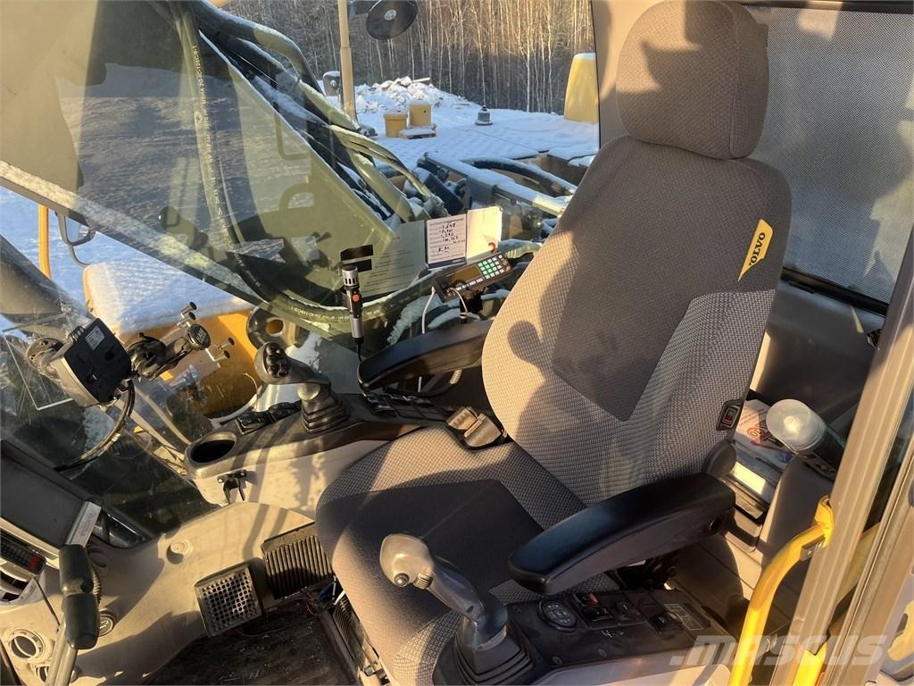 Volvo EC 250 D L Bageri gusjeničari
