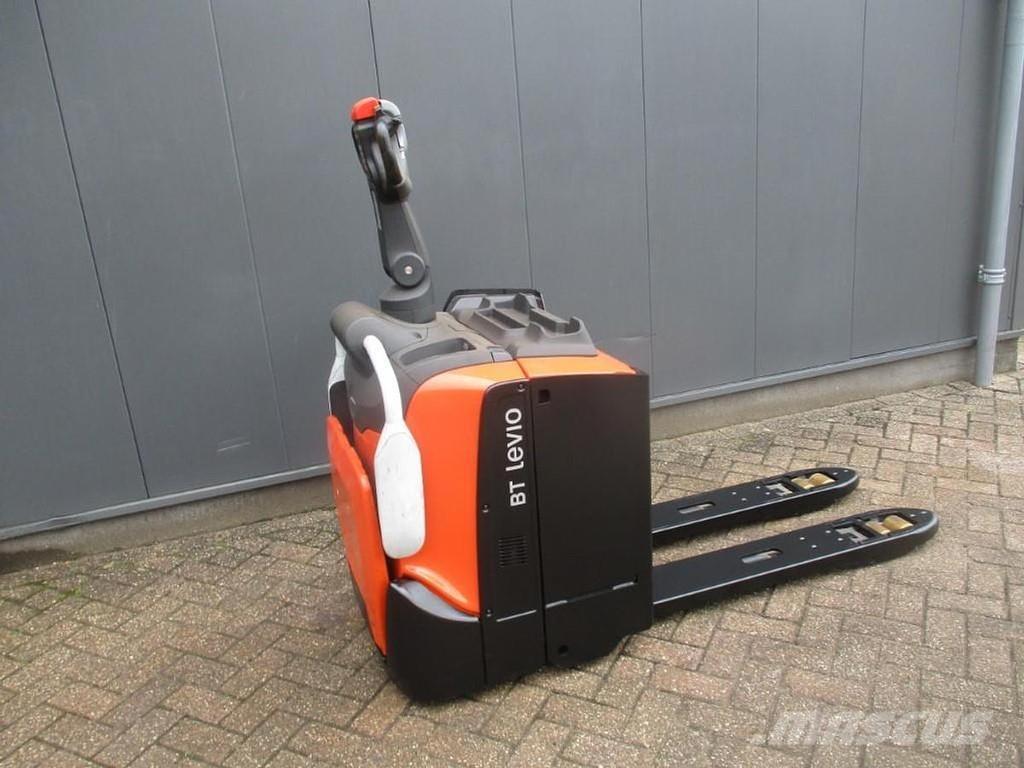 Toyota LPE200 Nisko podizni električni viličar sa platformu