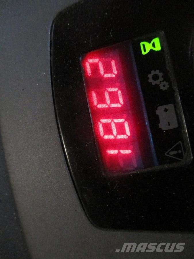 Toyota LPE200 Nisko podizni električni viličar sa platformu