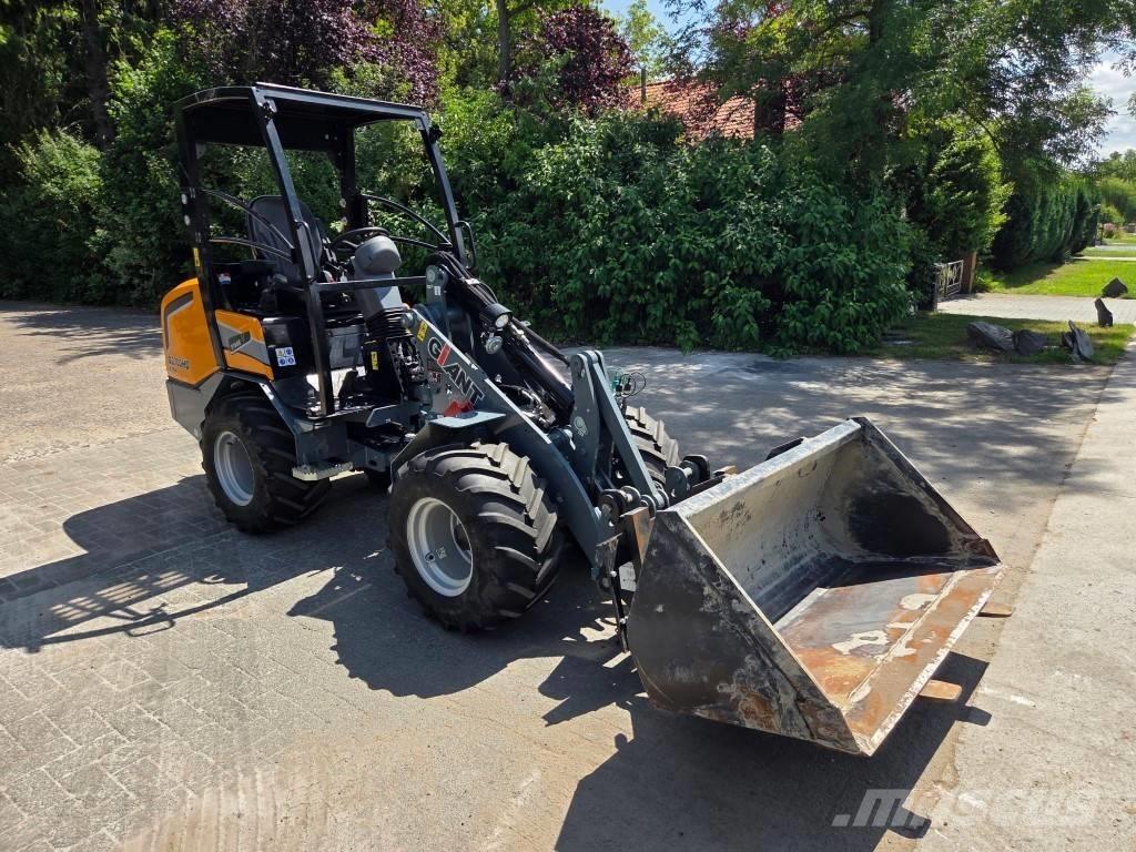 GiANT G2700HD X-TRA Višenamjenski utovarivači