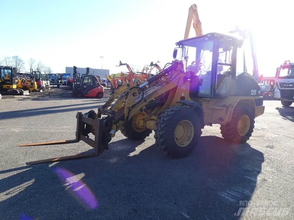 CAT 908 Utovarivači na kotačima