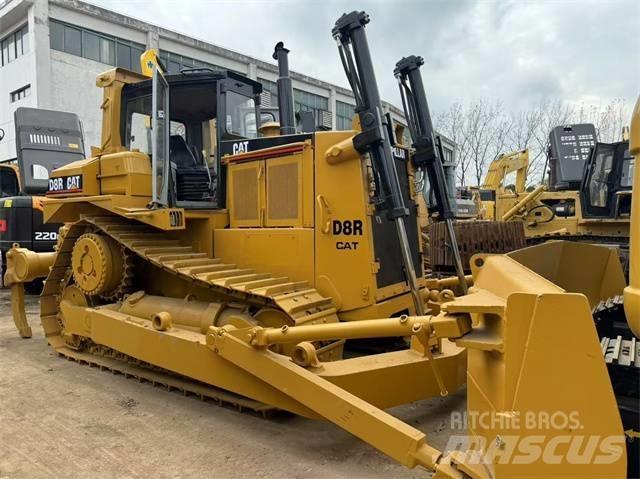 CAT D 8 R Buldožeri gusjeničari