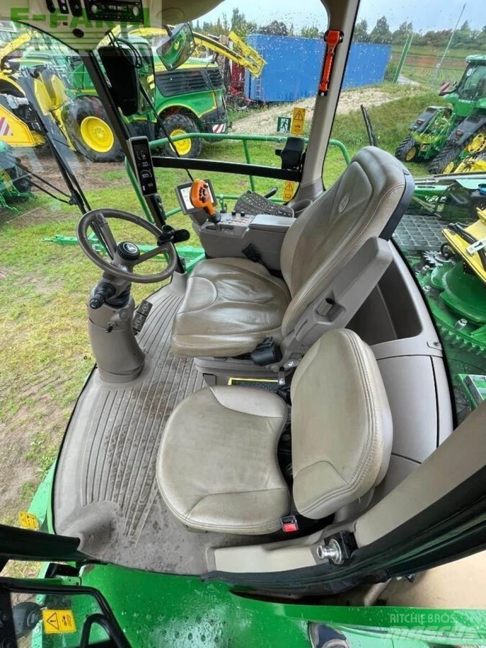 John Deere 8600 Strojevi za krmu na vlastiti pogon