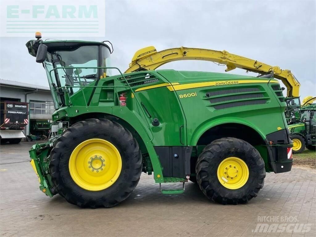 John Deere 8600 Strojevi za krmu na vlastiti pogon