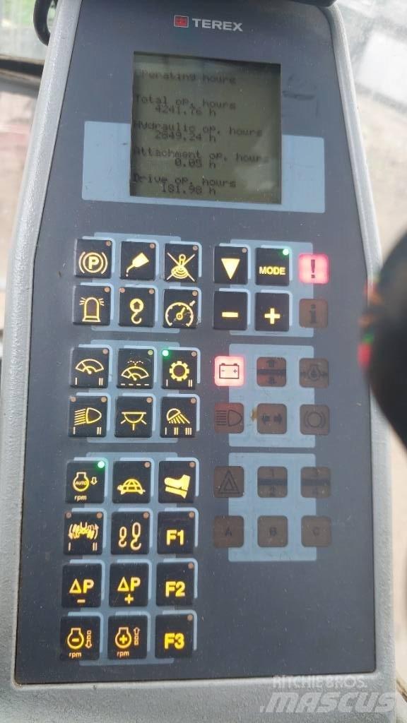 Terex TM 230 Bageri za manipuliranje materijalom / otpadom