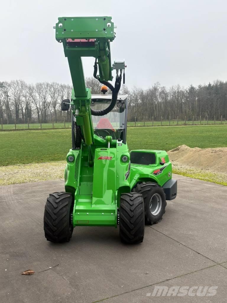 Avant 650 Višenamjenski utovarivači