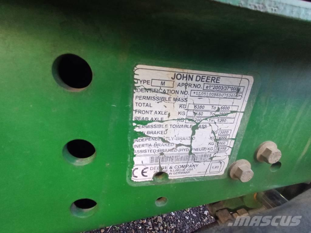 John Deere 5100 R Traktori