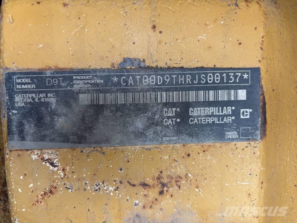 CAT D 9 T Buldožeri gusjeničari
